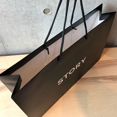 シンプルかつスタイリッシュ メンズアパレル系ショッパー バッグファクトリー